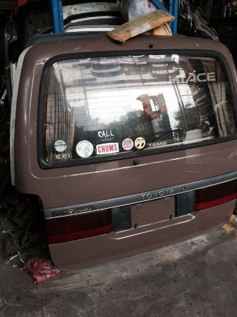 Rear Gate Toyota Hiace LH113 / Bonnet Belakang