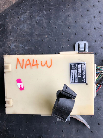 ECU MR958082 Mitsubishi Grandis NA4W ECU AF23