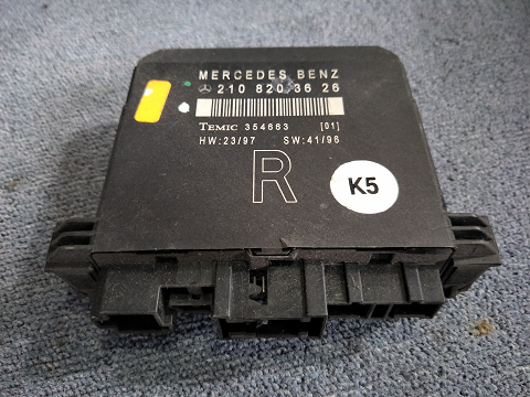ECU 210 820 36 26 Mercedes W210 ECU