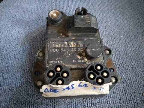 ECU 008 545 64 32 Mercedes ECU