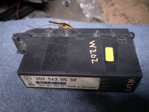 ECU 202 542 05 32 Mercedes W202 ECU 