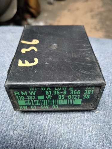 ECU 61.35-8 366 381 BMW E36 ECU 