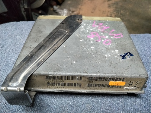 ECU P09125330  Volvo 850 ECU