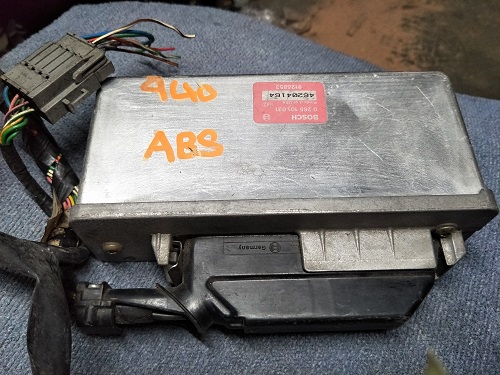 ECU 9128853 Volvo 940  ECU BOSCH 0 265 101 031