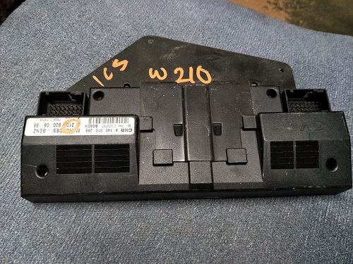 ECU 210 830 08 85 Mercedes W210 ECU BOSCH 9 140 010 288