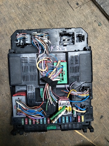 Fuse Box 9644098280 Peugeot  307 Fuse Box Valeo 00109283