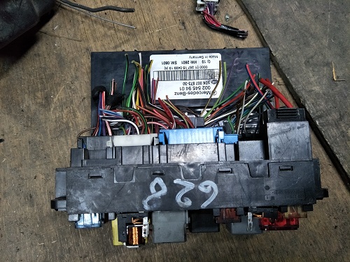 Fuse Box 002 545 94 01 Mercedes 