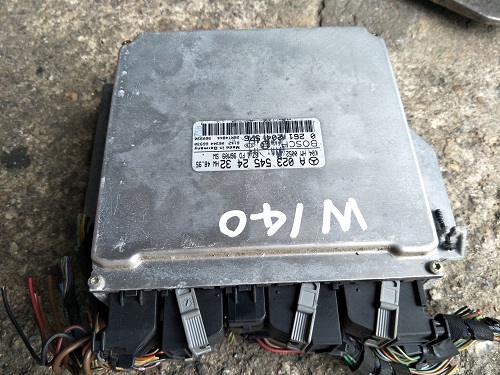 ECU A 023 545 24 32 Mercedes W140 ECU Bosch 0 261 204 576