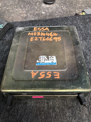 ECU MD314464 MITSUBISHI E55A ECU E2T60695