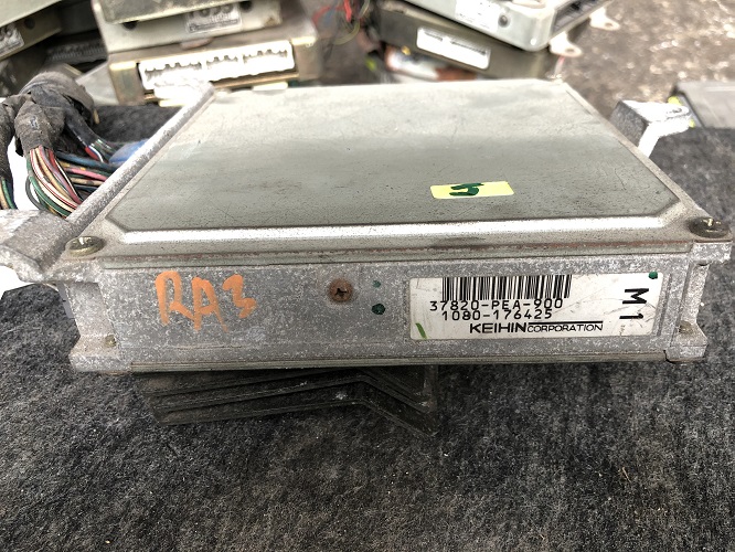 ECU 37820-PEA-900 HONDA RA3 ECU M1