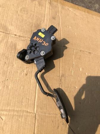 ACCELERATOR PEDAL SENSOR 78110-58010 TOYOTA ALPHARD ANH20 ACCELERATOR PEDAL SENSOR 198800-7610