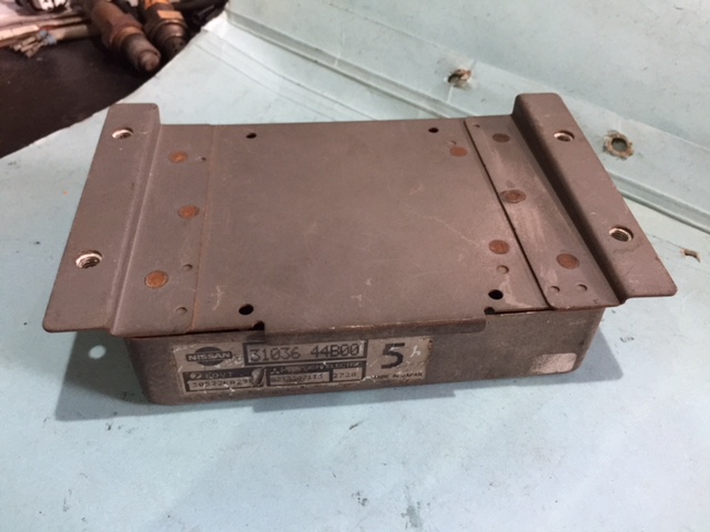 ECU 31036-44B00 NISSAN MARCH K11 ECU